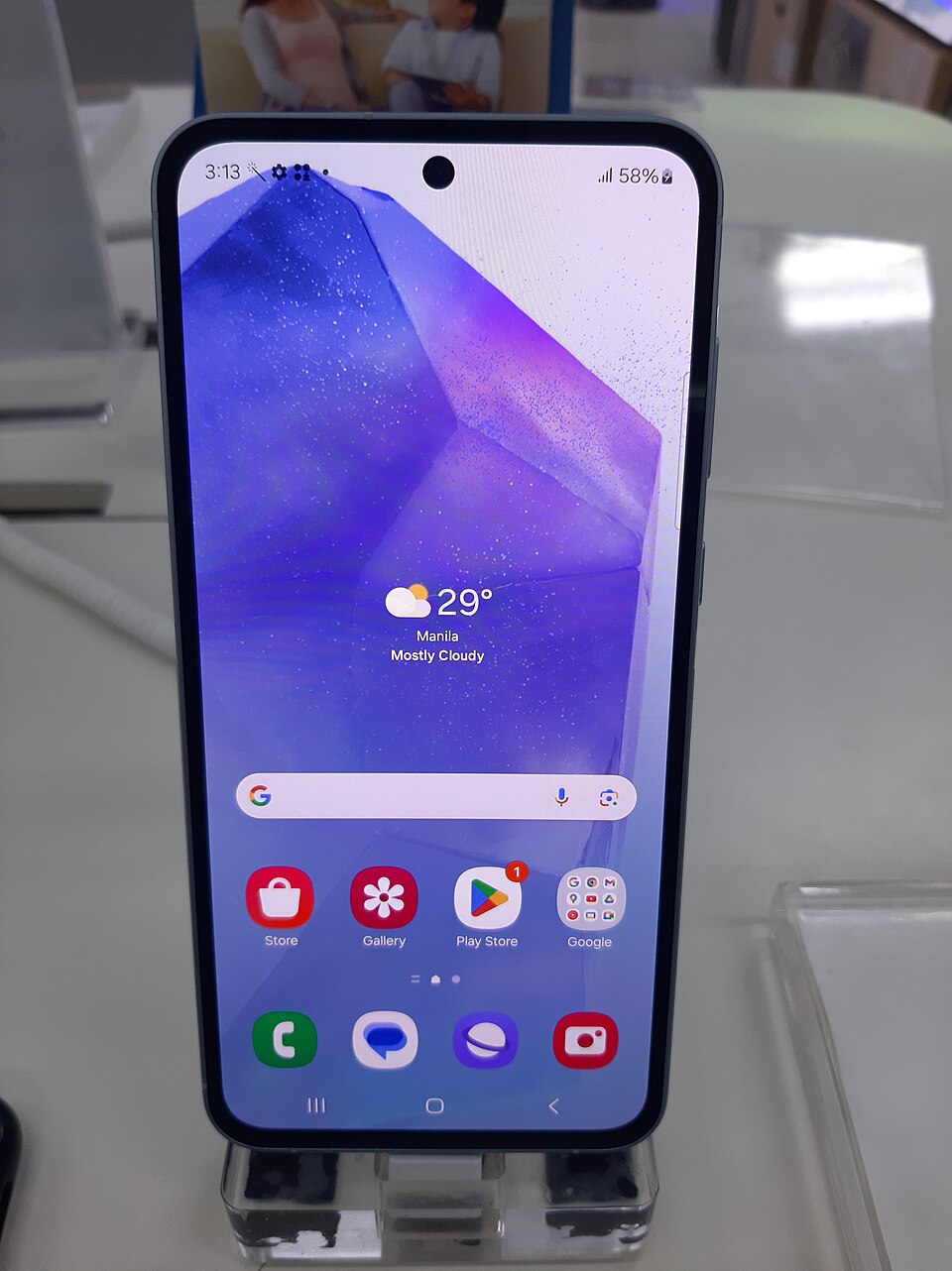 Смартфон Samsung Galaxy A55 5G з головним екраном One UI