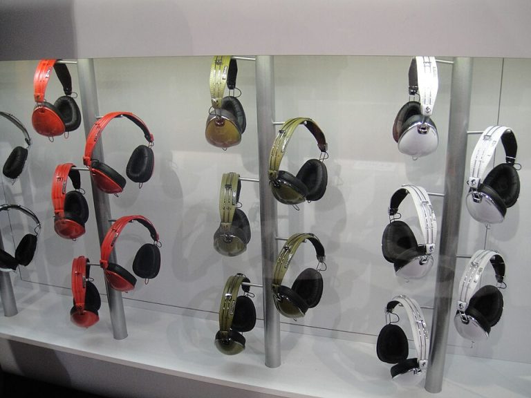 Bose купила Skullcandy: що зміниться для покупців